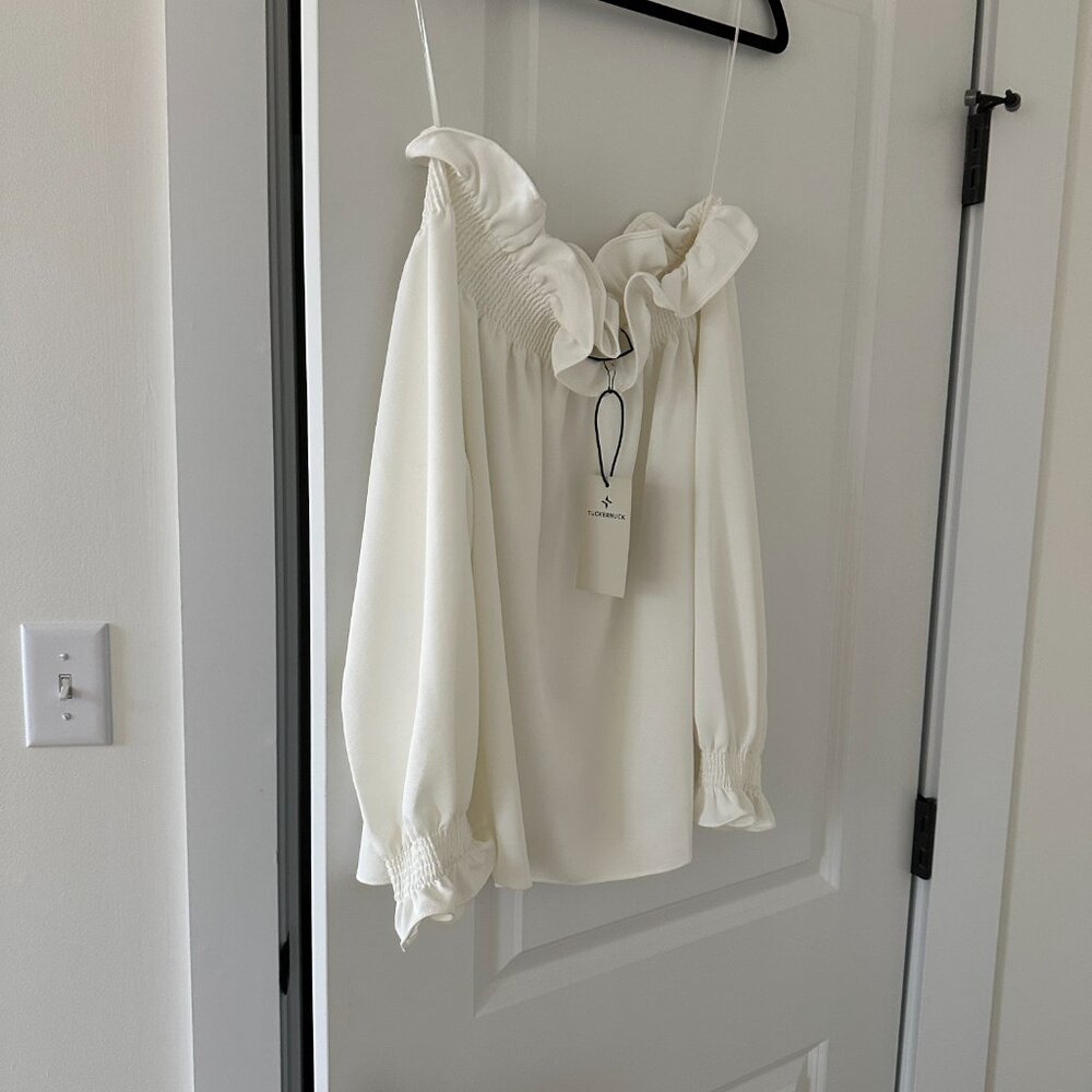 NWT Tuckernuck Marguerite White Off the Shoulder Blouse - Picture 9 of 14